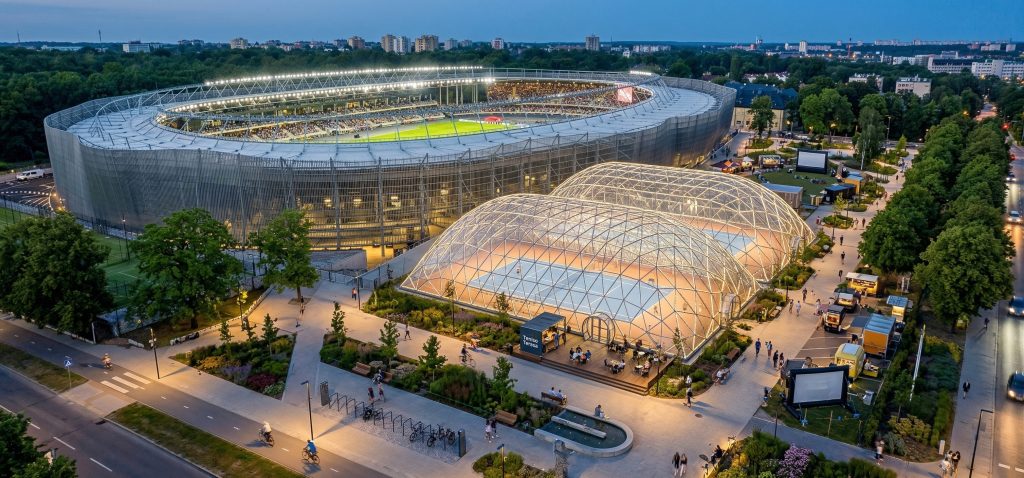 648m2 ТЕННИСНЫЙ КОРТ 36x18x7,5m · 28